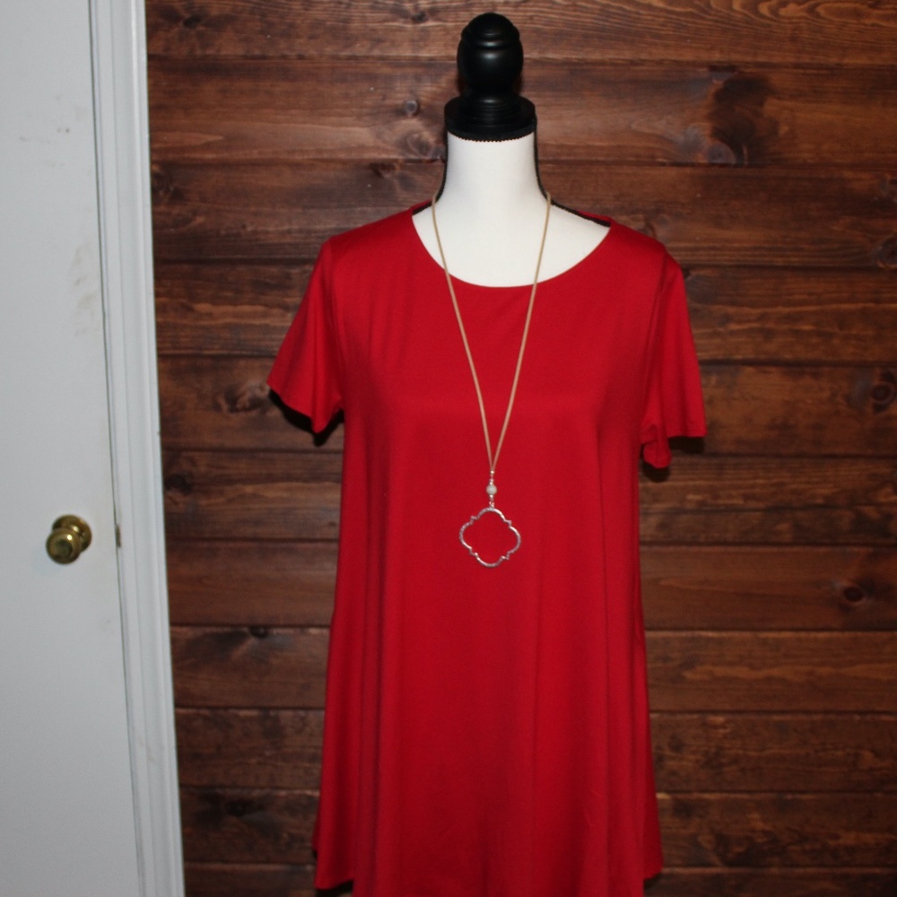 Women's PLUS Short Sleeve Swing Tunic Pockets Red